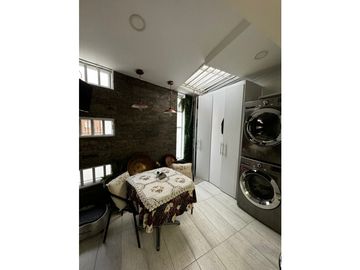 Casa esquinera en conjunto cerrado en venta sector la Reanault
