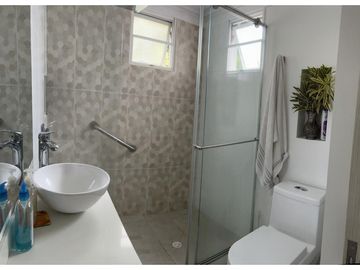 Casa esquinera en conjunto cerrado en venta sector la Reanault