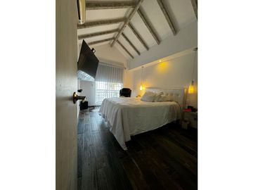 Casa esquinera en conjunto cerrado en venta sector la Reanault