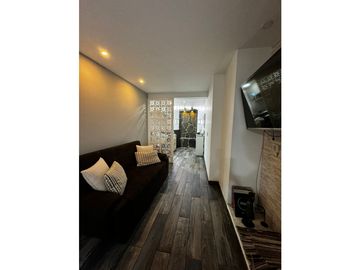 Casa esquinera en conjunto cerrado en venta sector la Reanault
