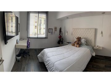 Casa esquinera en conjunto cerrado en venta sector la Reanault