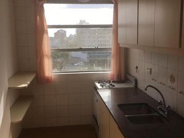 Departamento en venta  Olivos 2 ambientes 48 mts - super luminoso con vista al Río -