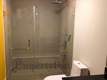 Fully Furnished 1Br in Kroma Tower, Makati