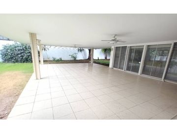 VENTA CASA  COMERCIAL 1500M2 OBARRIO, 5REC