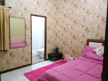Rumah Samping Setraduta, dekat Sarijadi Setrasari Bandung