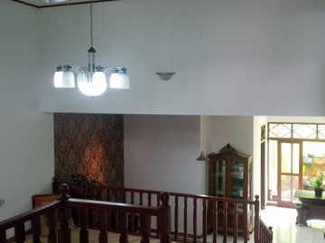 Rumah Samping Setraduta, dekat Sarijadi Setrasari Bandung