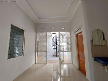 Rumah Manyar Jaya STRATEGIS, BAGUS rpadm