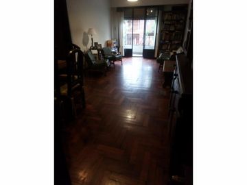 Departamento a una cuadra de Parque Centenario
