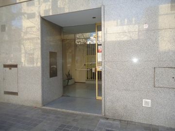 CENTRO, Impecable departamento inmejorable zona.-