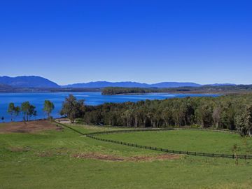 Espectacular Parcela De 5000m2 En Condominio Lago Calafquén