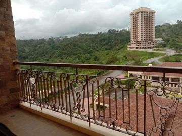 Tagaytay Studio Unit RFO - Golf coarse view
