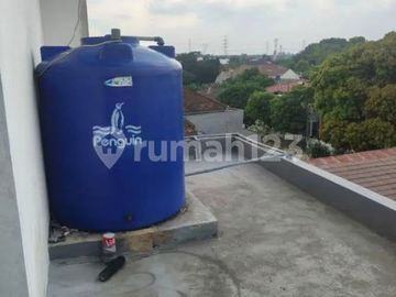 Ruko 3 Lantai, Luas Bangunan 190 Meter di Kawasan Premium
