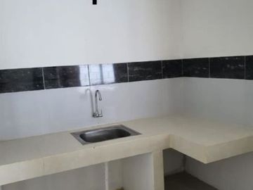 Rumah Babatan Pantai, Hadap Utara, Row jalan 9 meter
