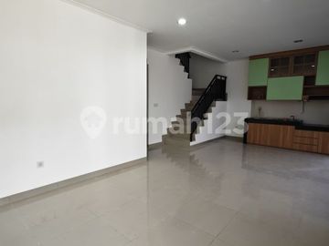 Dijual Rumah 8X15 Pik2