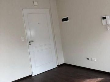 Excelente departamento en venta con cochera