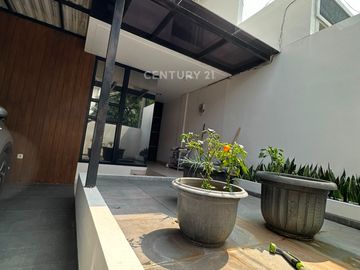 Dijual Cepat Rumah Lokasi Strategis Di Boulevard Hijau Bekasi