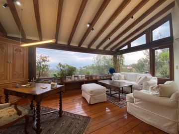 CASA EN LOMAS DE CHAPULTEPEC
