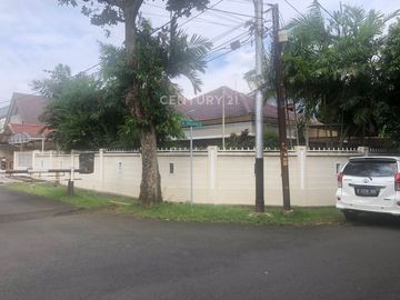 Rumah Dengan Lokasi Strategis 9 Menit Ke Gandaria City Mall