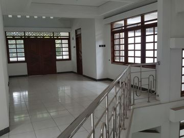 Turun Harga!! Rumah Strategis dekat Pahlawan dan Cikutra