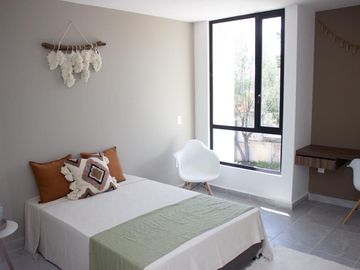 Hermosa Casa en Privada, Villas del Mesón Juriquilla, 3 Recamaras, 3.5 Baños..