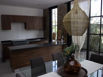 Hermosa Casa en Privada, Villas del Mesón Juriquilla, 3 Recamaras, 3.5 Baños..