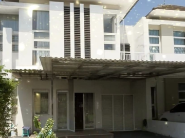 Rumah Siap Huni full renov Lokasi : Eastcoast Park, jalan boulevard Pakuwon City