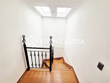 Casa en venta de 5 dorm Y Piscina en Jardin Alto