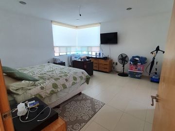 En Venta Casa en Claustros de las Misiones, Centro Sur de 3 Niveles, Ubicadísima