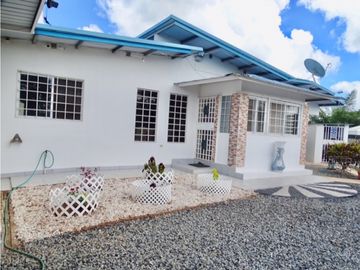 Casa en Distrito Aguadulce  Cocle