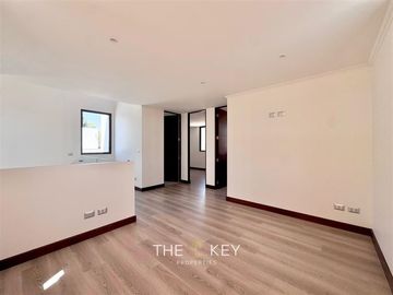 Casa nueva en VENTA de 4 Dorm en Colina