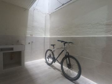 apartamento en arriendo en granada sur. Cod A6518802