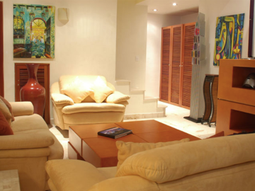 Penthouse de 3 recamaras con jacuzzi privado a pasos del mar y la quinta avenida