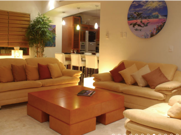 Penthouse de 3 recamaras con jacuzzi privado a pasos del mar y la quinta avenida