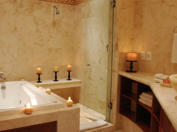 Penthouse de 3 recamaras con jacuzzi privado a pasos del mar y la quinta avenida