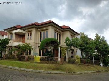 Rumah hook 2 lantai siap huni Dharmahusada Regency Hadap Barat-Utara