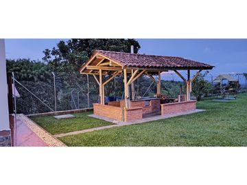 Se Vende Espectacular Finca entre Filandia y Quimbaya.