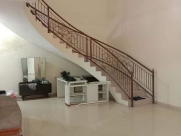 Rumah Medokan Rungkut Surabaya Row jalan 2,5 mobil