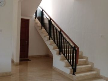 Jual Rumah Plus Kolam Renang Di Cilandak Barat