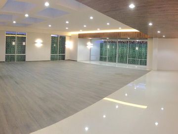 Departamento en venta amueblado en Lomas de Angelopolis