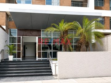 Departamento En Venta  En Jesus María 3 Dormitorios + Estacionamiento.