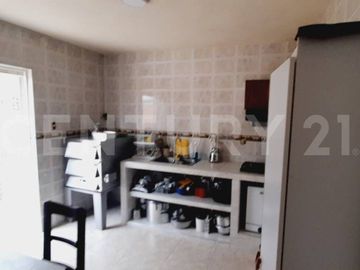 GRAN OPORTUNIDAD VENDO CASA LA SOLEDAD EXCELENTE UBICACION EN BOGOTA CON LOCAL