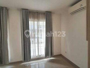 Disewakan Rumah 3 Lantai di Cluster Miami Pik 2 Tipe Aralia