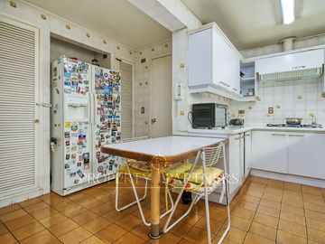 Alvaro Casanova, amplia casa en venta , La Reina .
