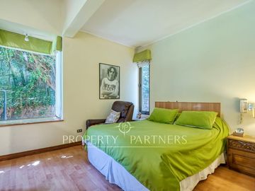 Alvaro Casanova, amplia casa en venta , La Reina .