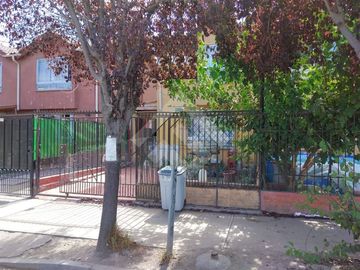 Casa en venta de 4 dorm. en Maipú