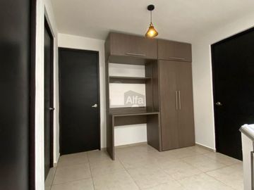 Casa en venta, super bonita, en privada con alberca en Juriquilla