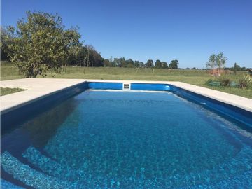 Complejo de Casas de Campo, 5 Has con 4 casas con plieta de natación.