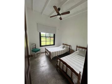Complejo de Casas de Campo, 5 Has con 4 casas con plieta de natación.