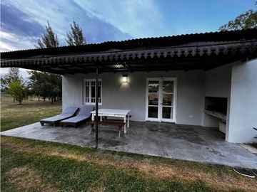 Complejo de Casas de Campo, 5 Has con 4 casas con plieta de natación.