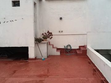 Casa PH en venta en Lanus Este